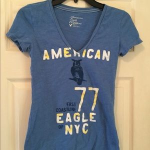 Blue graphic v neck T-shirt